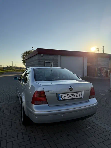 Volkswagen Bora 2000 - 1