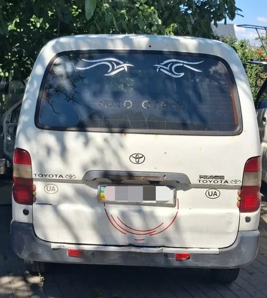 Toyota HiAce 2000 - 8