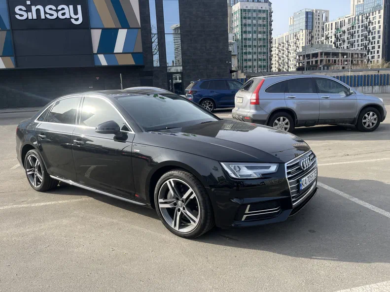 Audi A4 2018 - 2