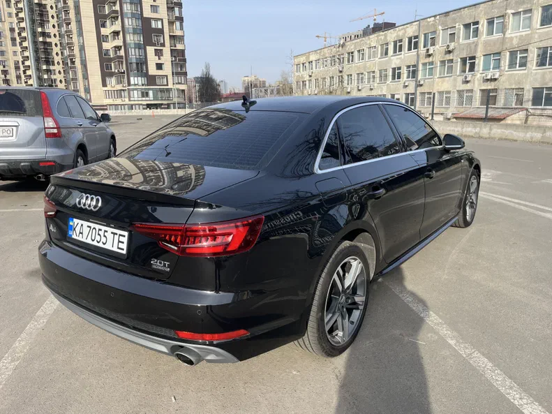 Audi A4 2018 - 4