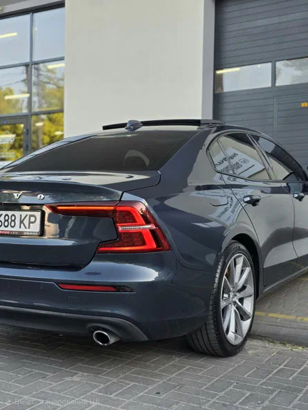 Volvo S60 2018 - 5