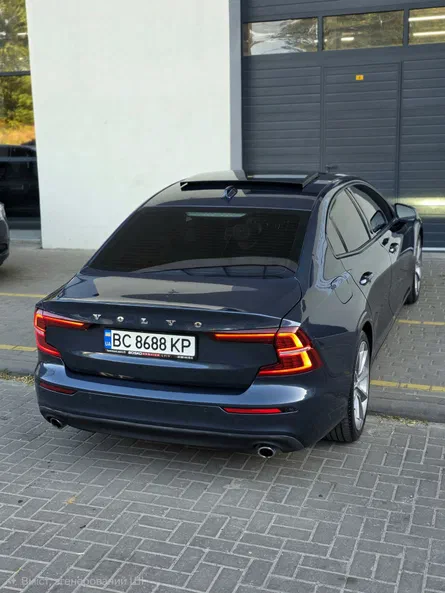 Volvo S60 2018 - 4