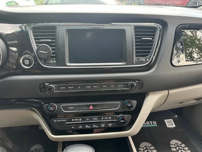Kia Carnival 2018 - 9