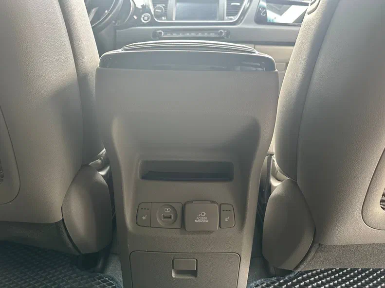 Kia Carnival 2018 - 19