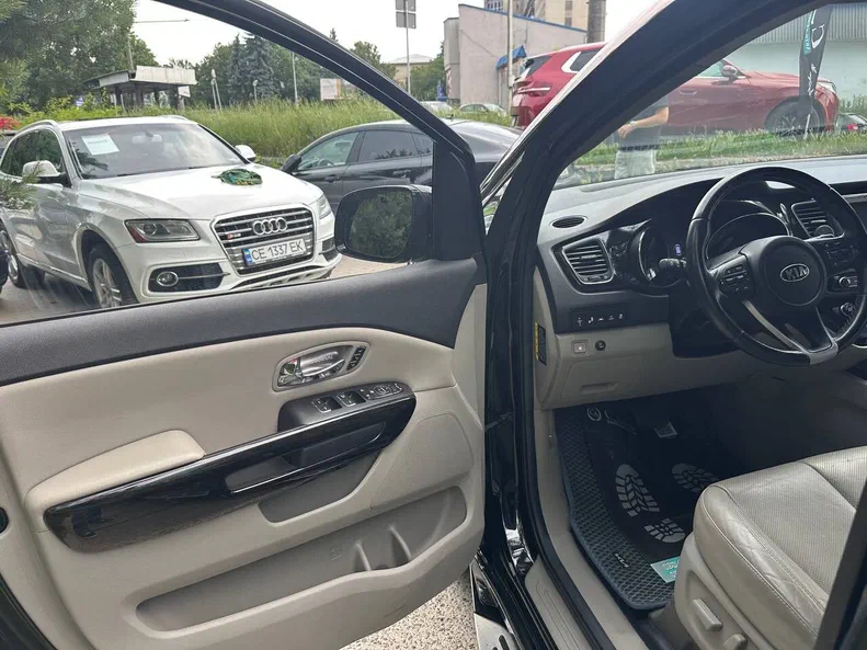 Kia Carnival 2018 - 6