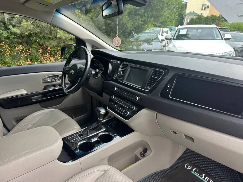 Kia Carnival 2018 - 20