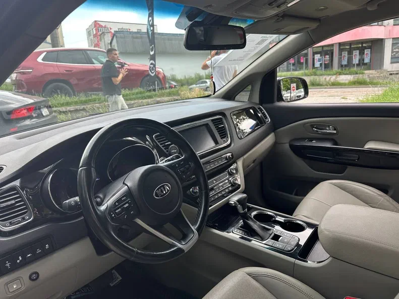 Kia Carnival 2018 - 7