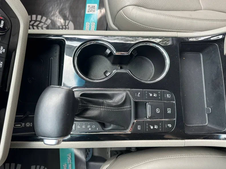 Kia Carnival 2018 - 10