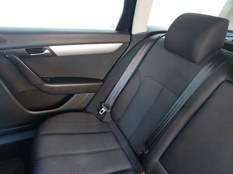 Volkswagen Passat 2013 - 10