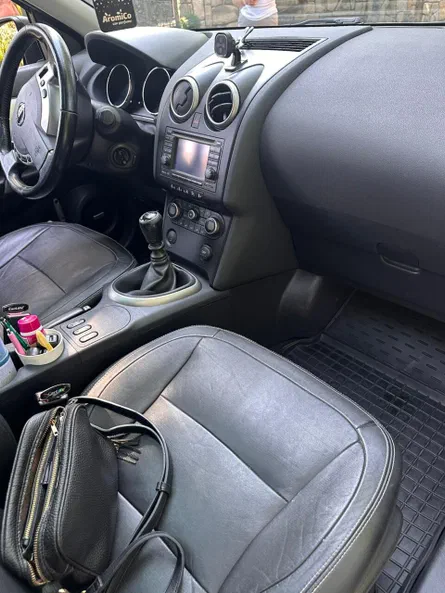 Nissan Qashqai 2010 - 6