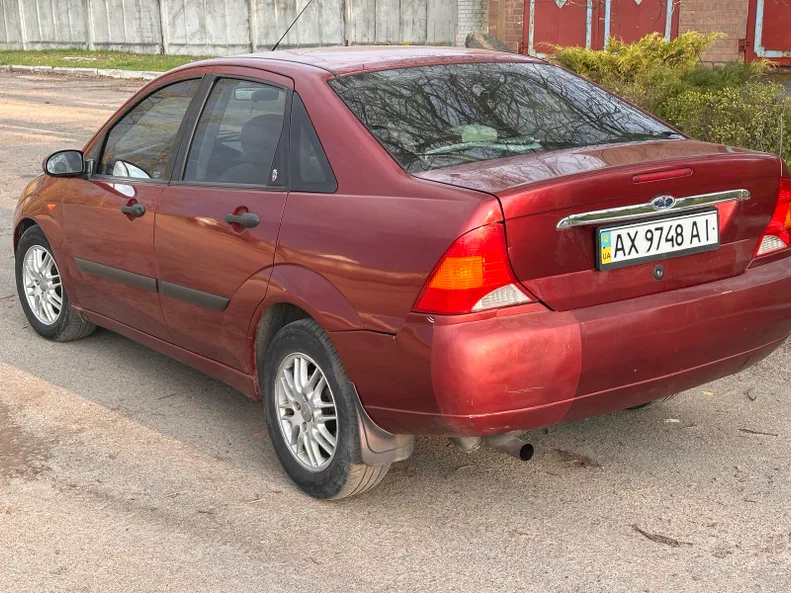 Ford Focus 2000 - 0