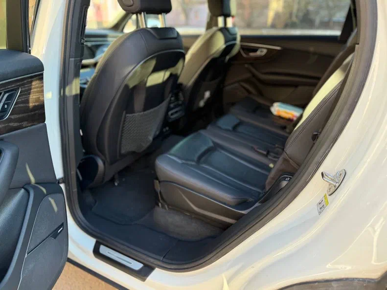 Audi Q7 2020 - 20