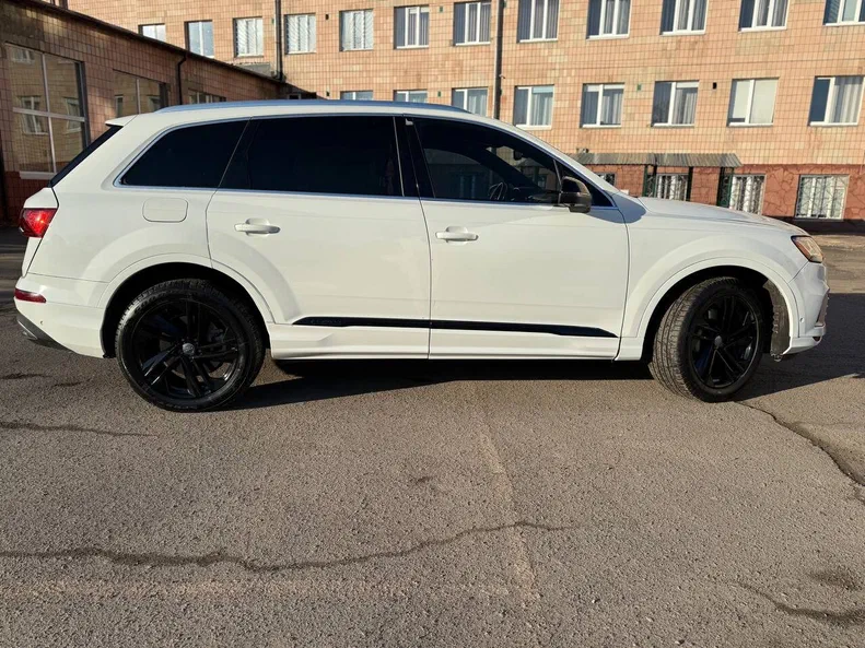 Audi Q7 2020 - 10