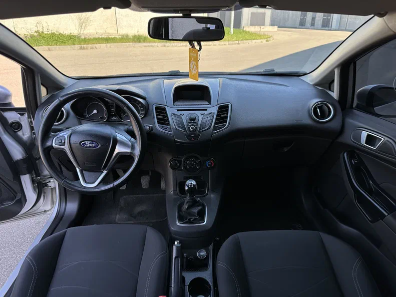 Ford Fiesta 2013 - 6