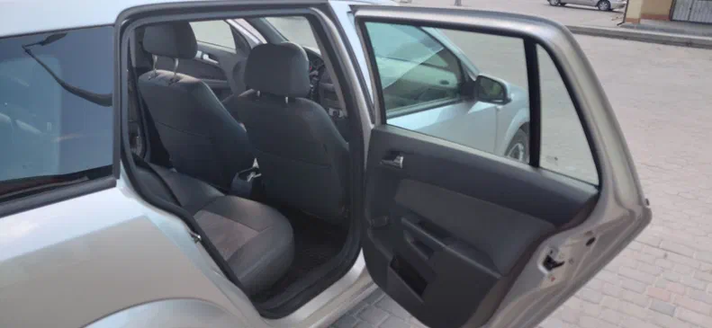 Opel Astra 2005 - 11