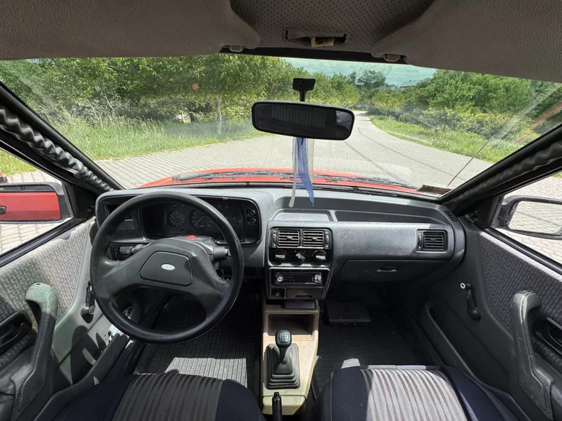 Ford Escort 1989 - 7