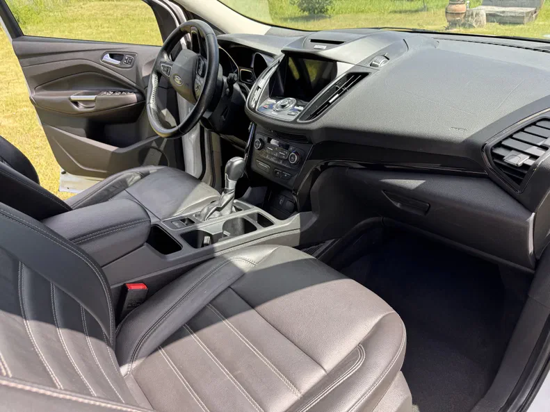 Ford Escape 2017 - 10
