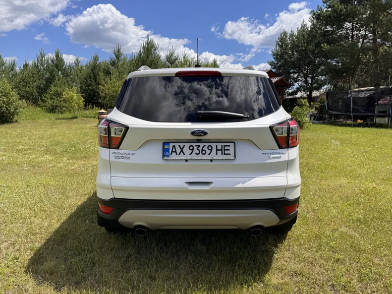 Ford Escape 2017 - 11