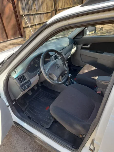 Lada (ВАЗ) Priora 2010 - 6