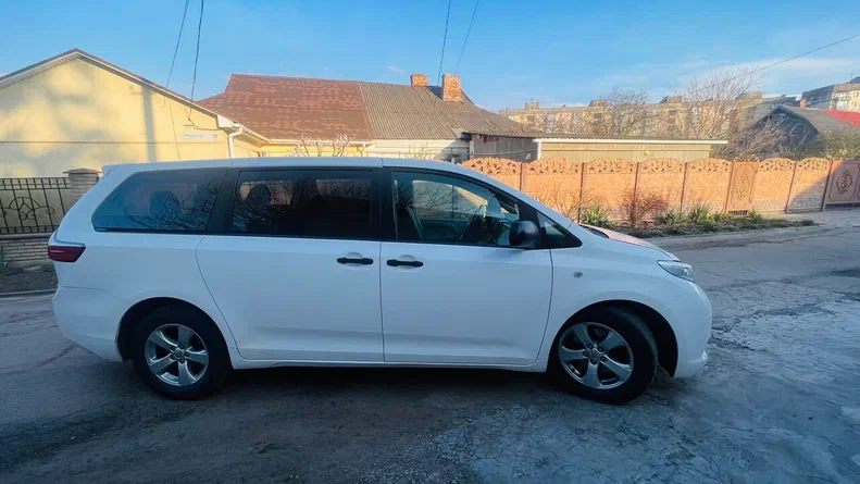 Toyota Sienna 2015 - 1