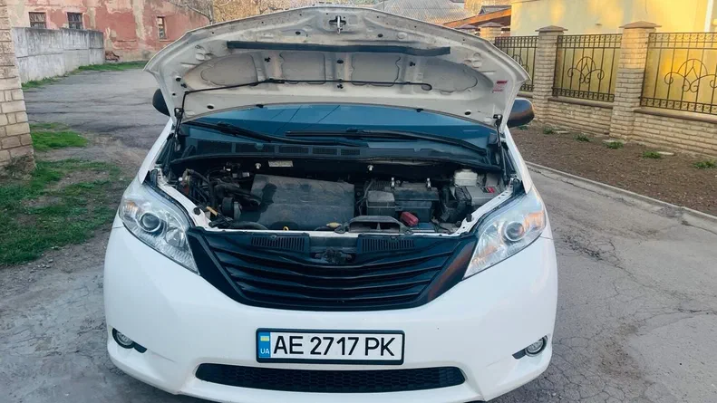 Toyota Sienna 2015 - 4