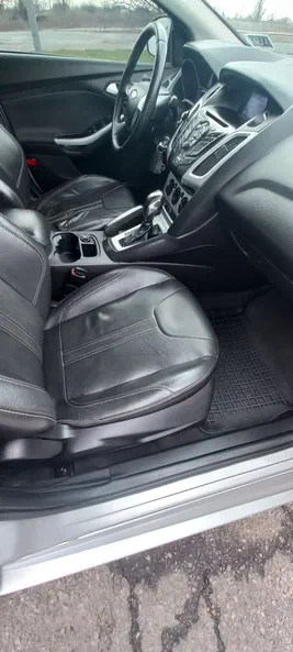 Ford Focus 2012 - 10