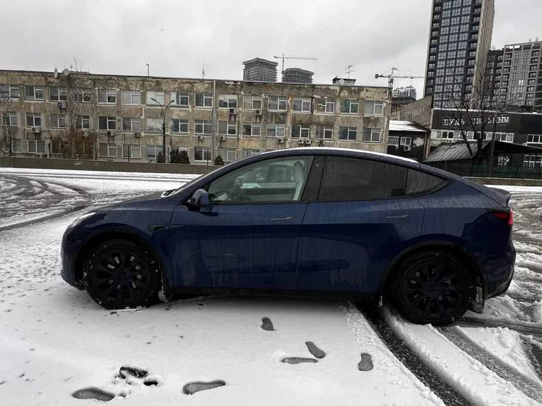 Tesla Model Y 2021 - 0