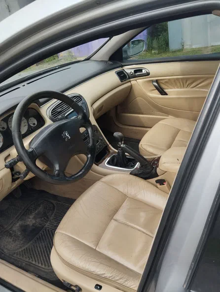 Peugeot 607 2004 - 2