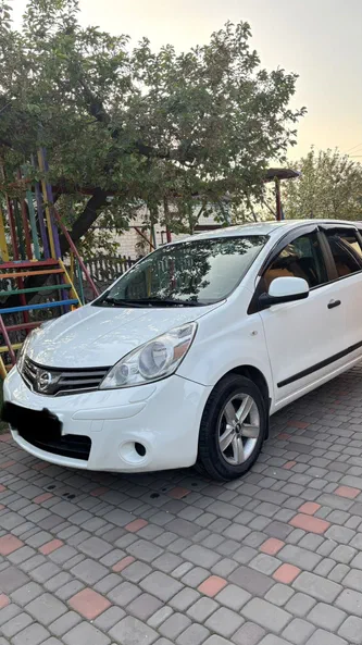 Nissan Note 2011 - 4