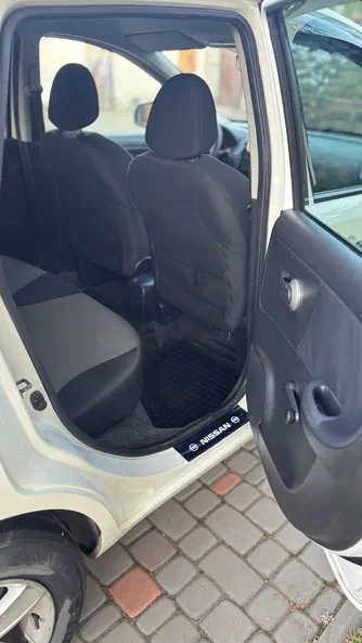 Nissan Note 2011 - 12
