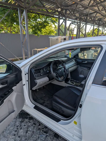 Toyota Camry 2012 - 4