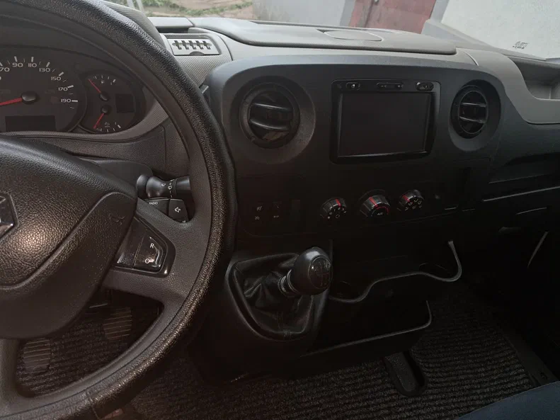 Renault Master 2017 - 11