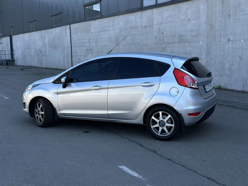 Ford Fiesta 2013 - 5