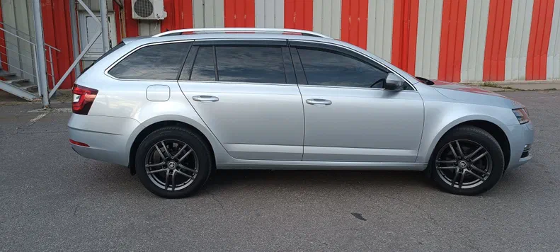 Skoda Octavia 2019 - 5