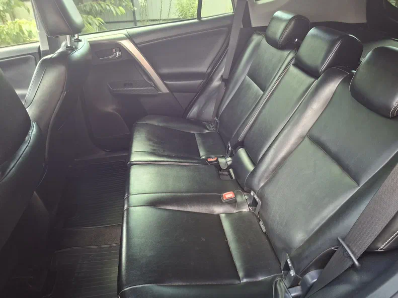 Toyota RAV4 2012 - 4