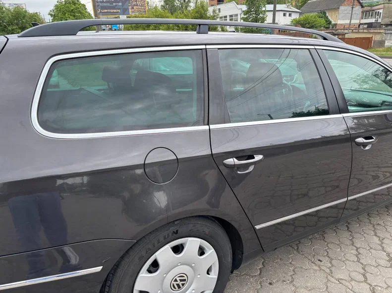 Volkswagen Passat 2010 - 13
