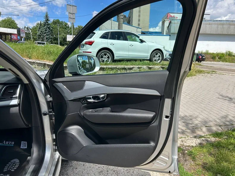 Volvo XC90 2018 - 24