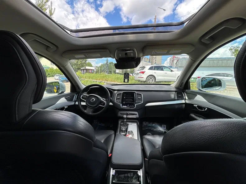 Volvo XC90 2018 - 17