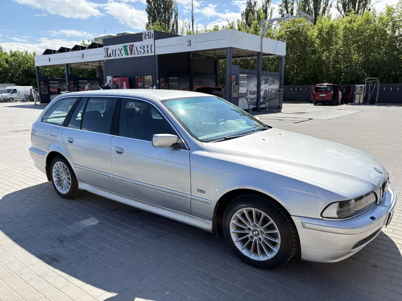 BMW 5 серія 2001 - 5