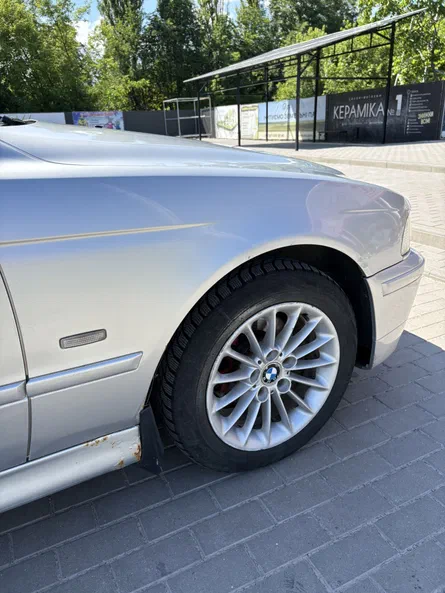 BMW 5 серія 2001 - 16