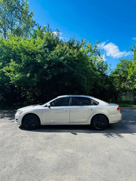 Volkswagen Passat 2014 - 0