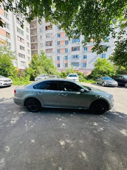 Volkswagen Passat 2014 - 1