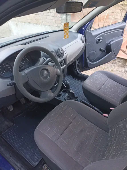 Dacia Sandero 2009 - 4