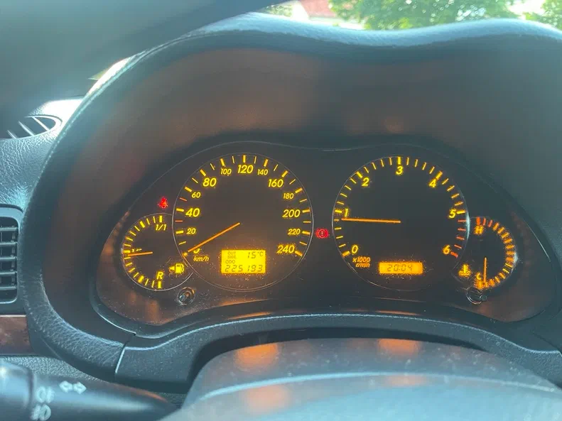 Toyota Avensis 2004 - 5