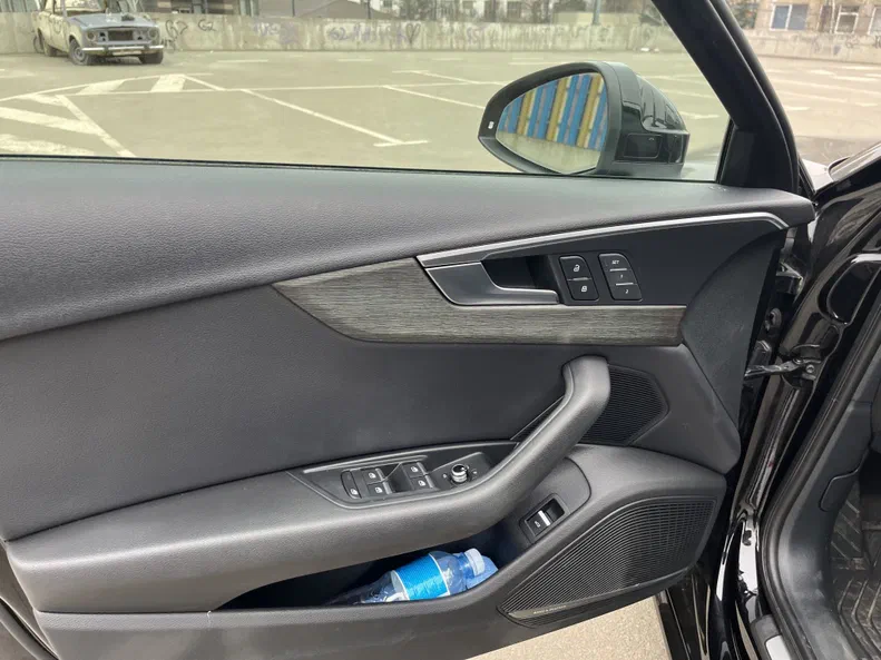 Audi A4 2018 - 7