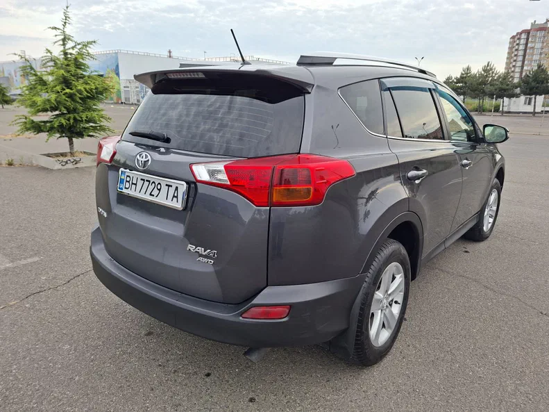 Toyota RAV4 2012 - 5