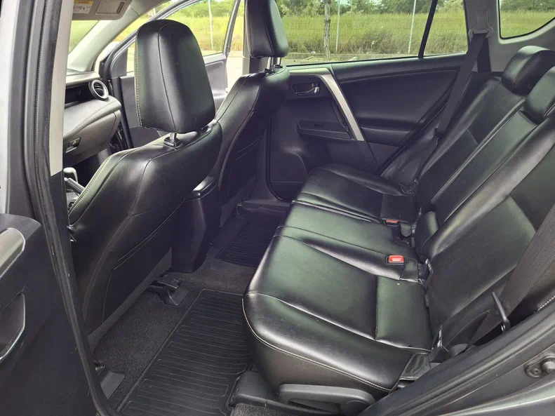 Toyota RAV4 2012 - 8