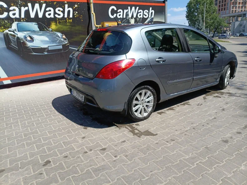 Peugeot 308 2008 - 4