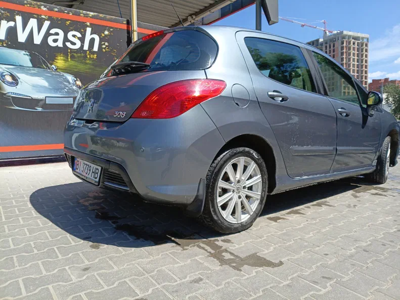 Peugeot 308 2008 - 5