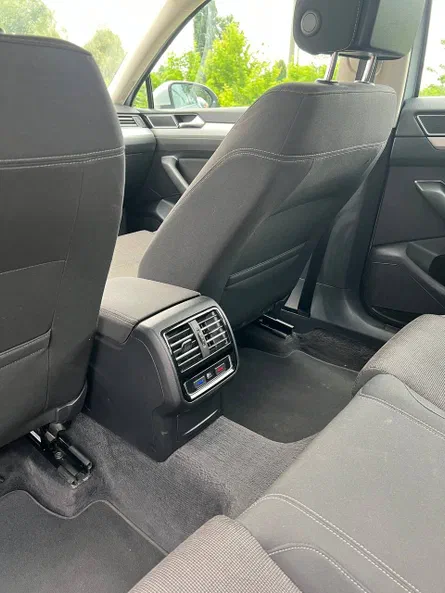 Volkswagen Passat 2016 - 21
